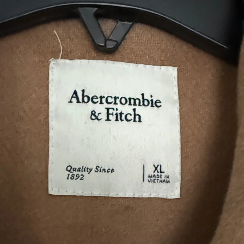XL Abercrombie & Fitch Women's Wool-Blend Tailored Topcoat - Picture 2 of 7